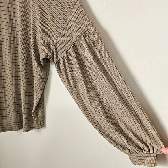 NEW W/O TAGS EE:SOME V NECK BUTTON DOWN PUFFED SLEEVES LONGSLEEVES TOP SZ S - Picture 5 of 16